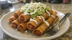 Flautas de salchicha y queso: crujientes por fuera y jugosas por dentro (sartén o airfryer)